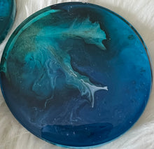 Load image into Gallery viewer, Coaster holder and Coasters
